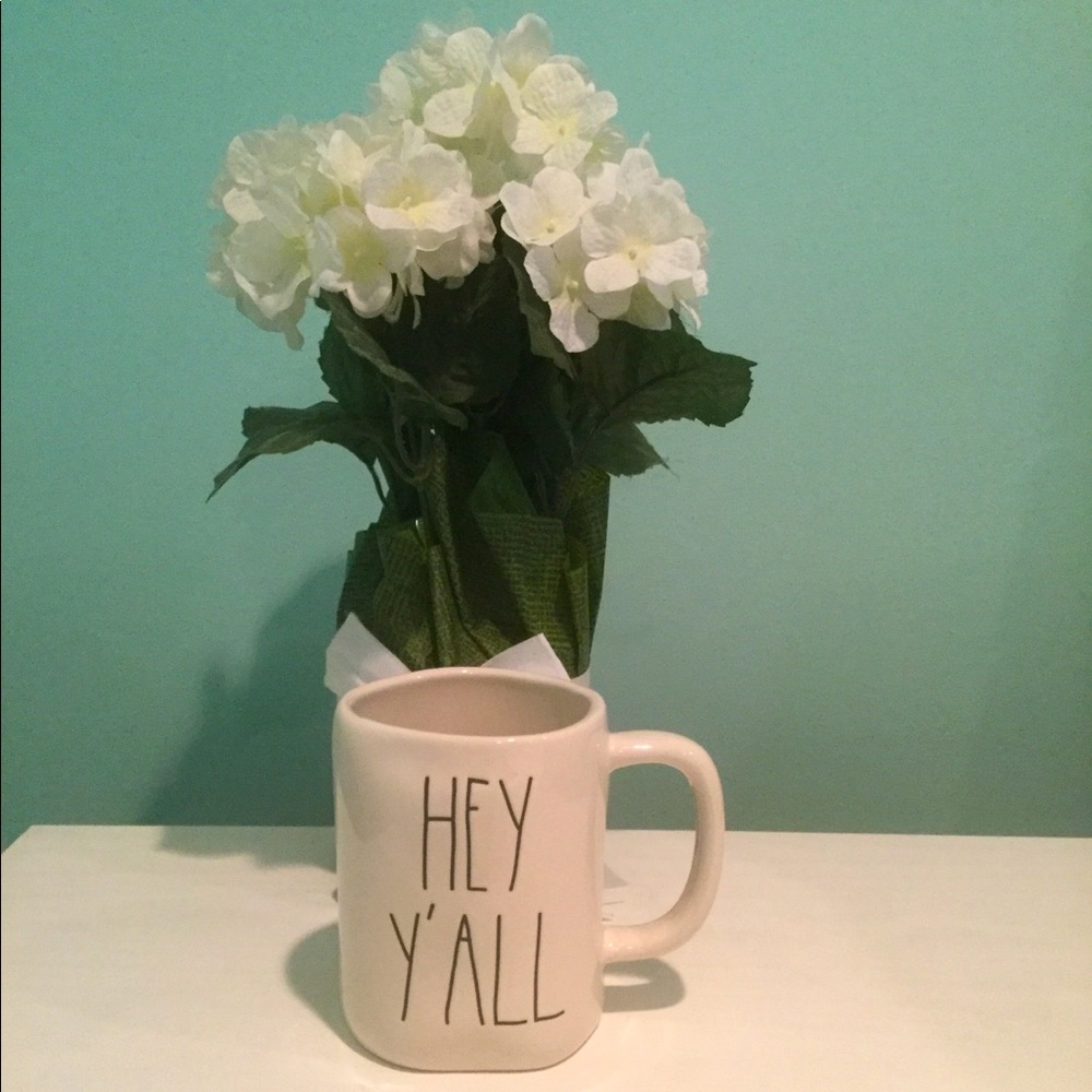 Rae Dunn “HEY Y’ALL” coffee/tea mug
